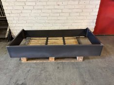 Odlingsram 167x84cm. Höjd 25cm