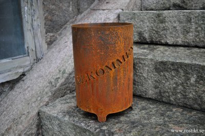 rostig-trädgårdsdekoration